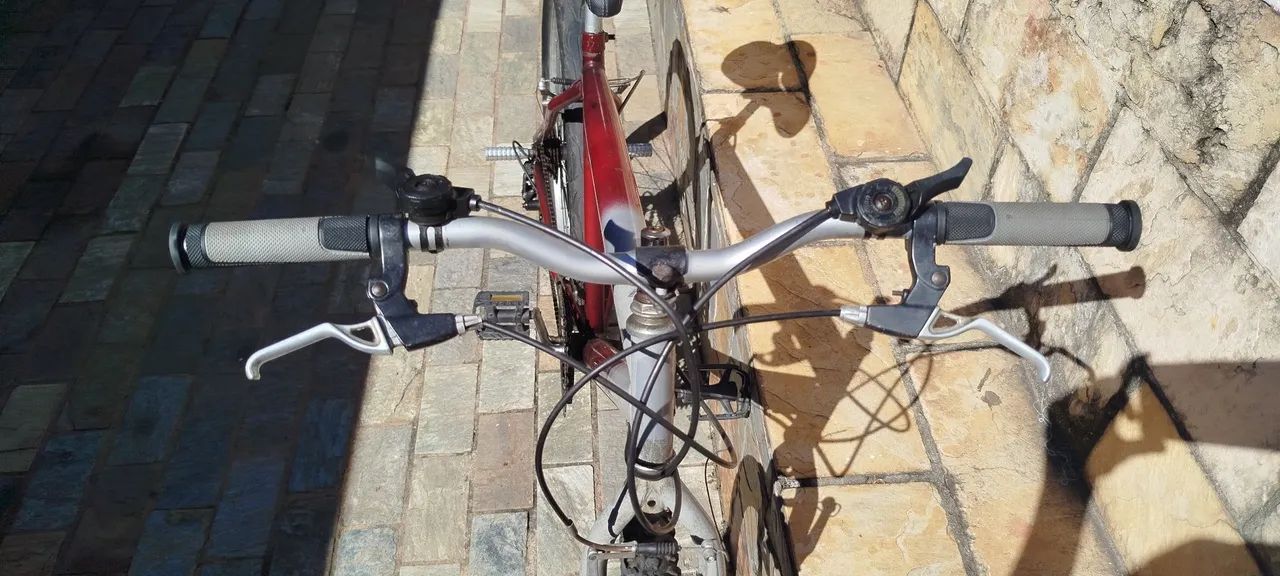 Vende-se bicicleta usada aro 26 - Foto 5
