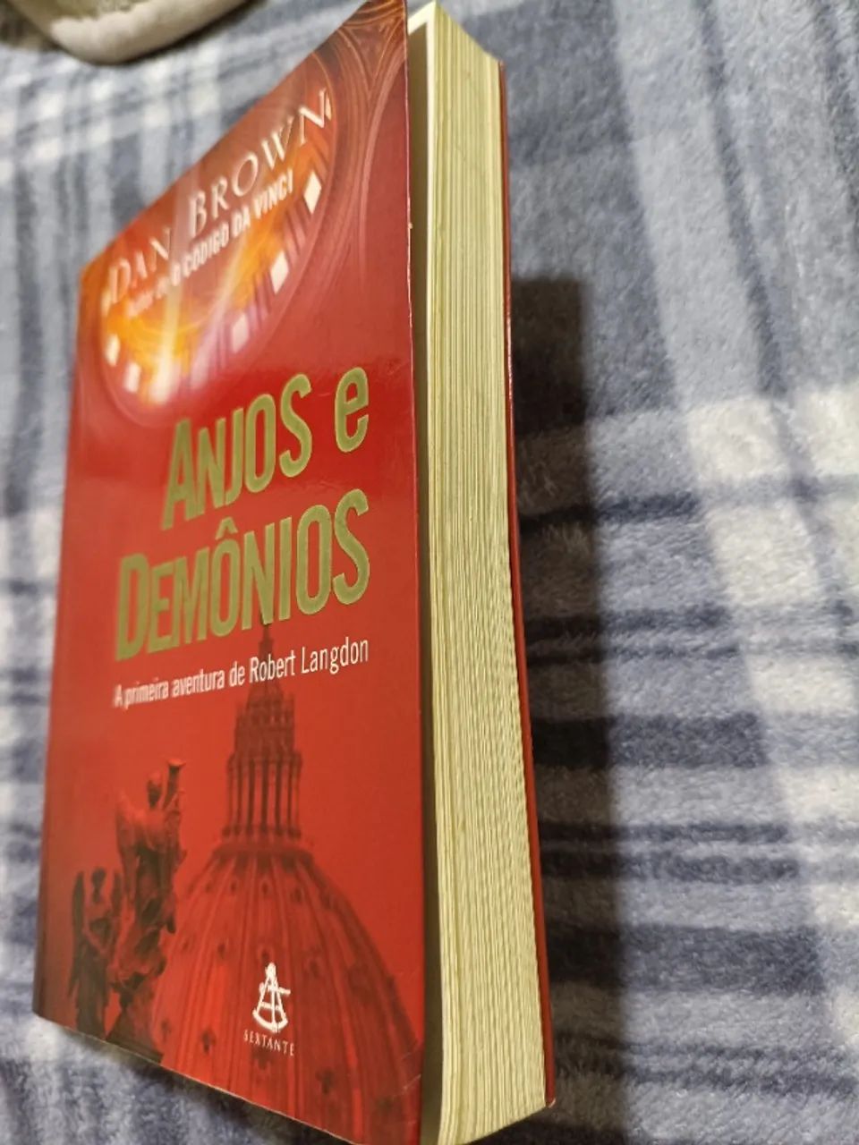 Livro Anjos e Demônios - Foto 3