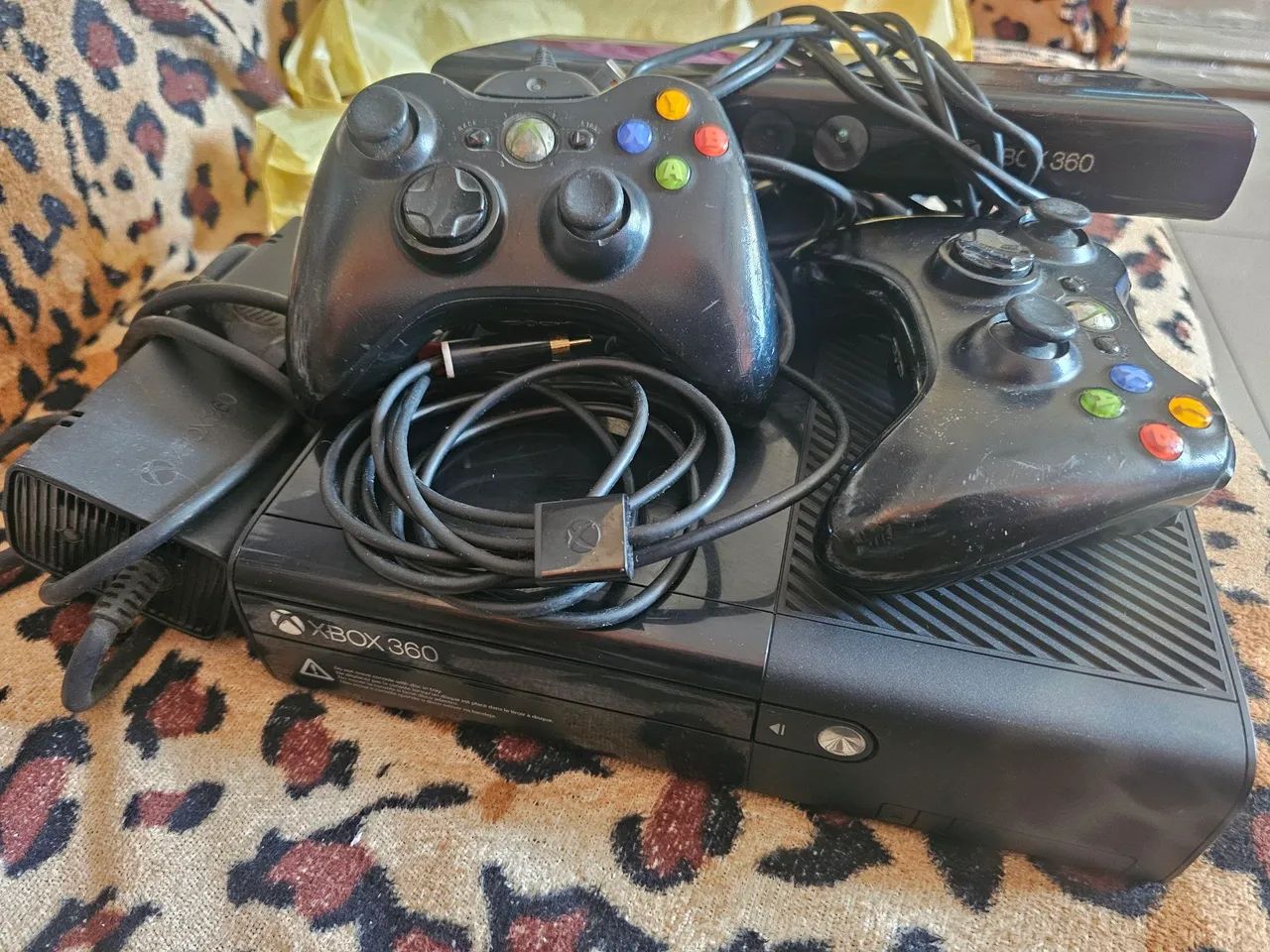 Xbox 360 slim completo desbloqueado. - Foto 3