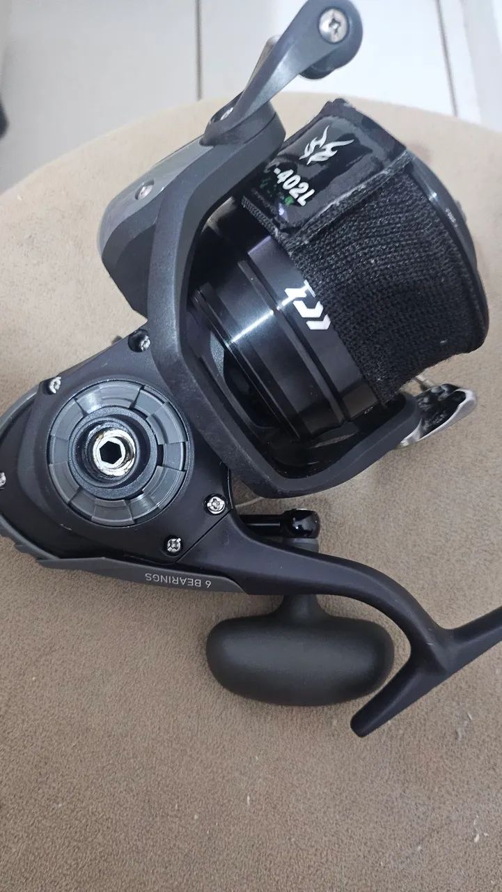 Molinete Daiwa Eliminator 8000