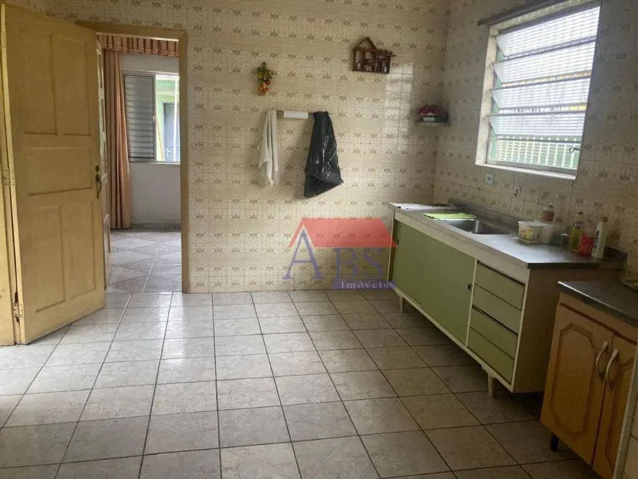 Casa com 3 dormitórios. Aceita FGTS e financiamento.