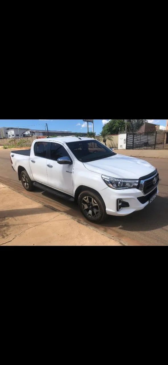 Toyota Hilux CD 4X4 2.8 DIESEL AUT. 2019
