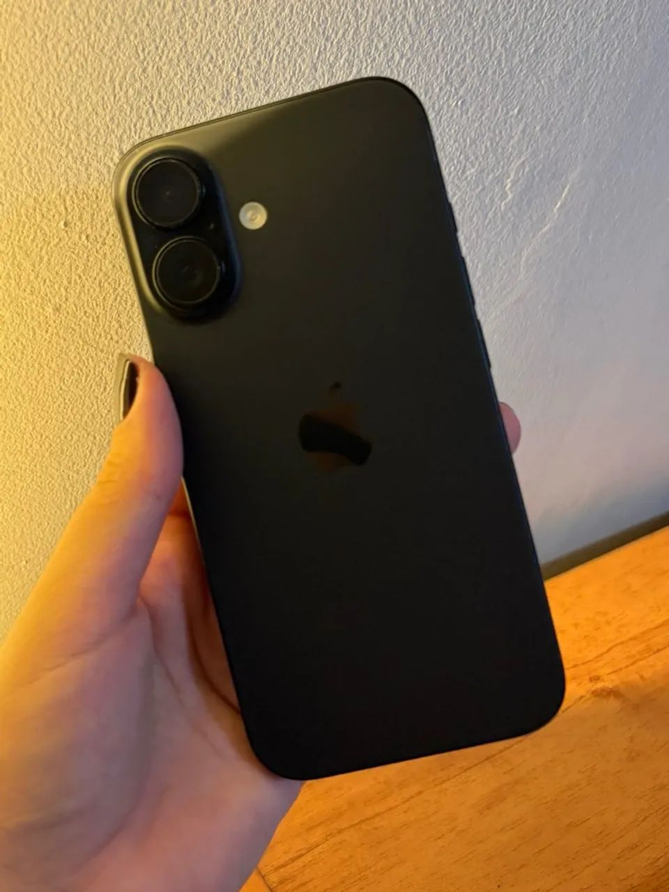 iPhone 16