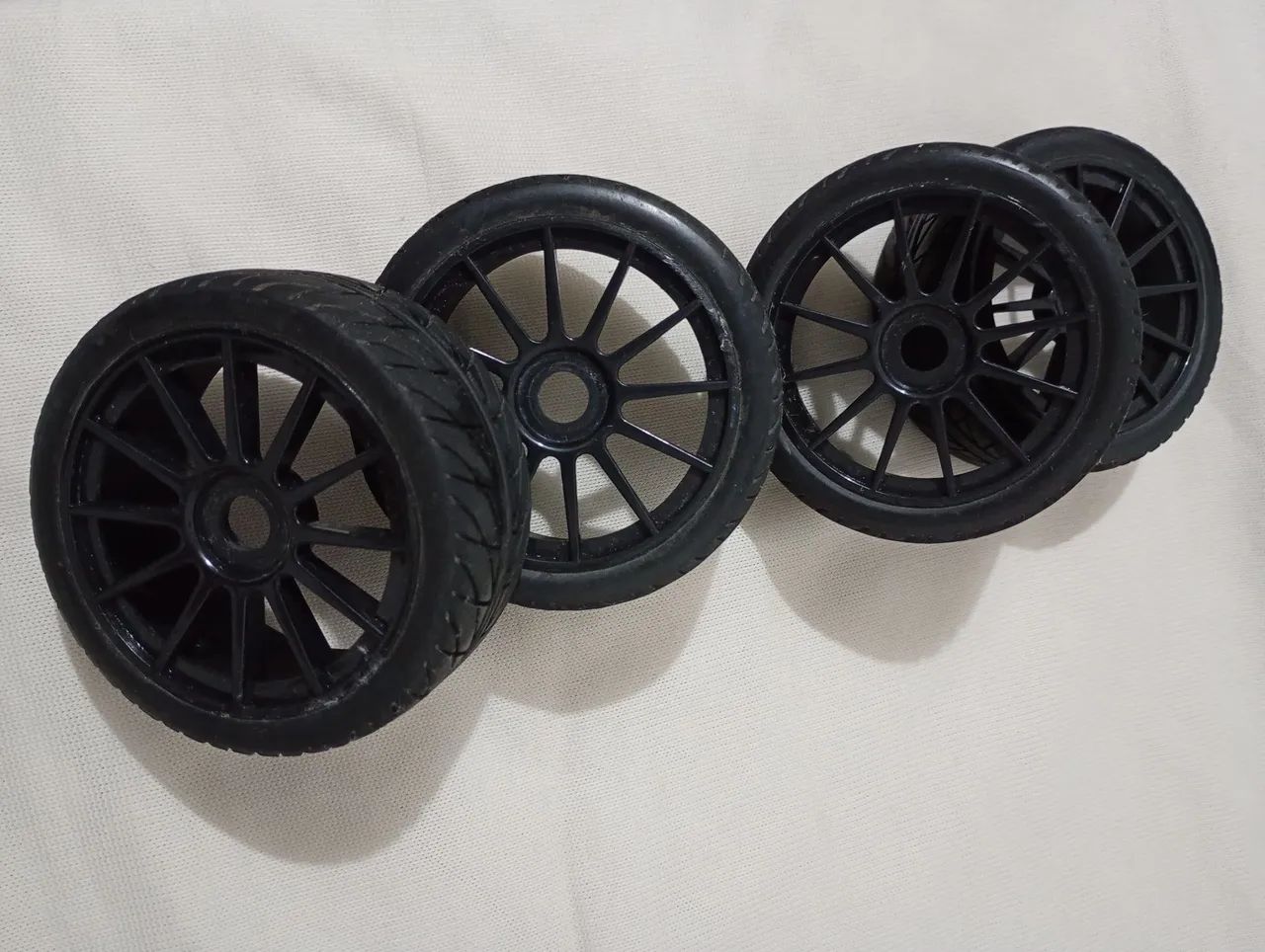 Rodas automodelo 1/8 17mm - Foto 2
