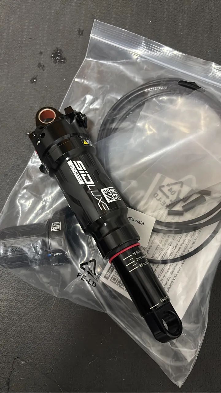 Amortecedor Traseiro RockShox SIDLuxe Ultimate 190x45mm  - Foto 4