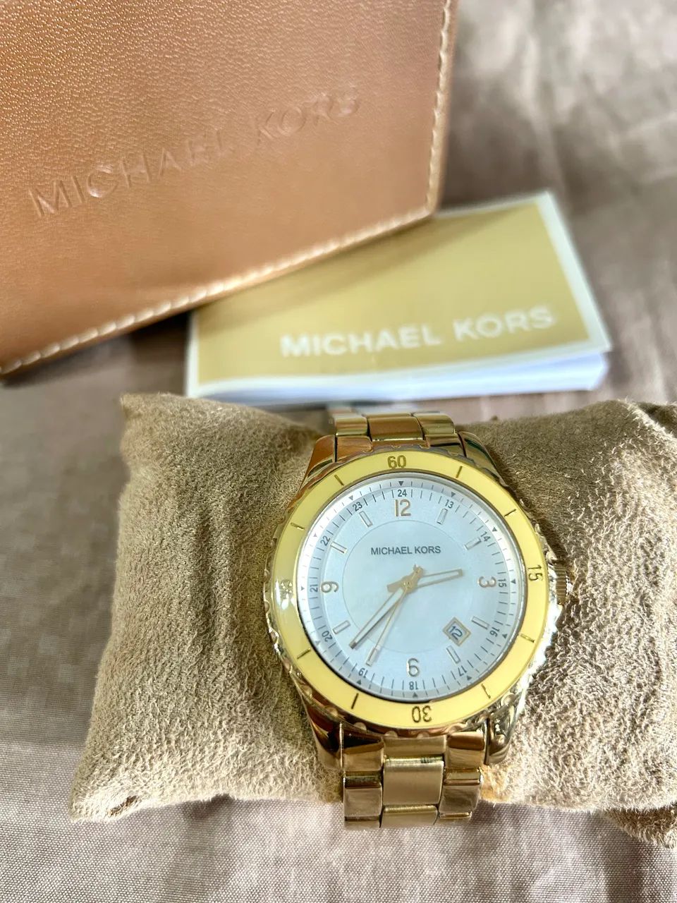 Relógio Michael Kors MK5174 Dourado Original - Com Caixa e Certificado - Foto 4