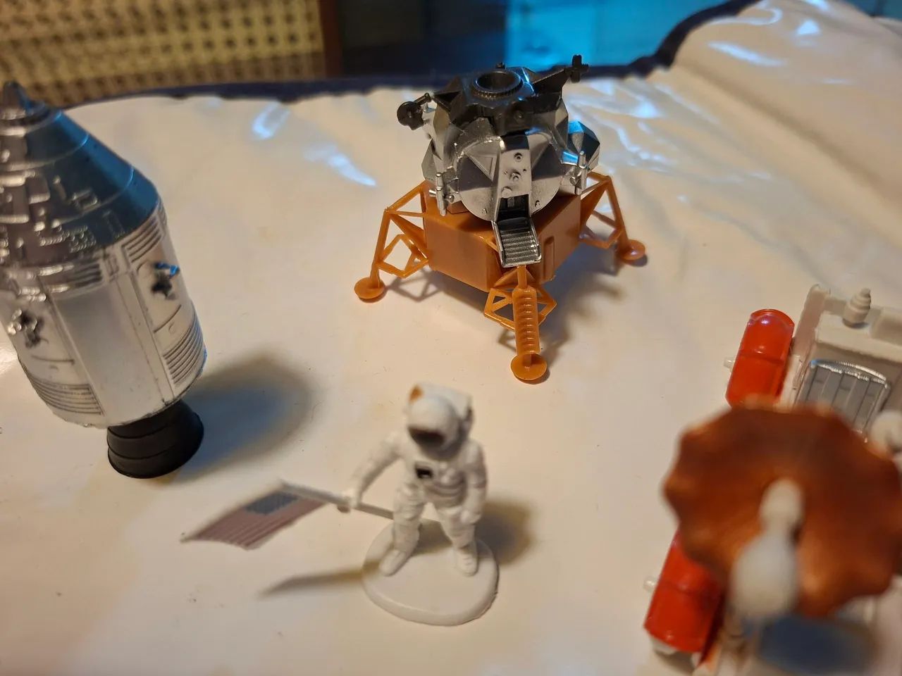 Mini astronautas e nave espacial - kit de brinquedo - Foto 3