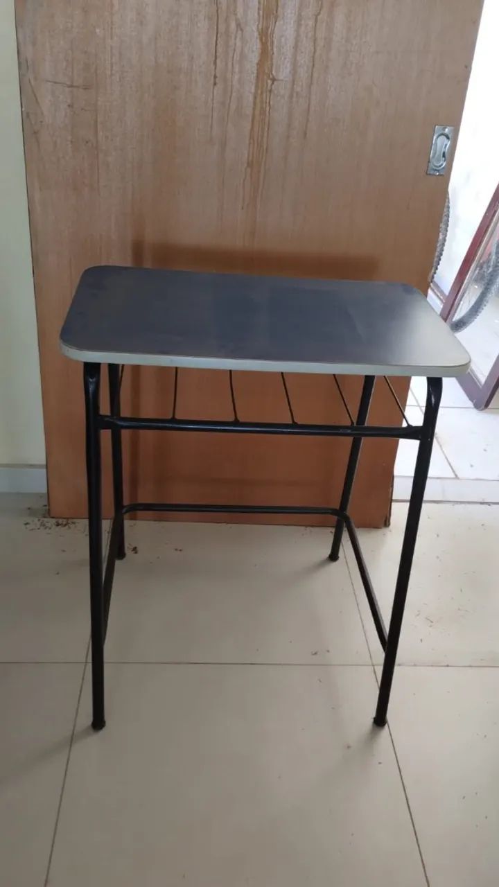 Mesas e cadeiras estudantil e de espera - Foto 2
