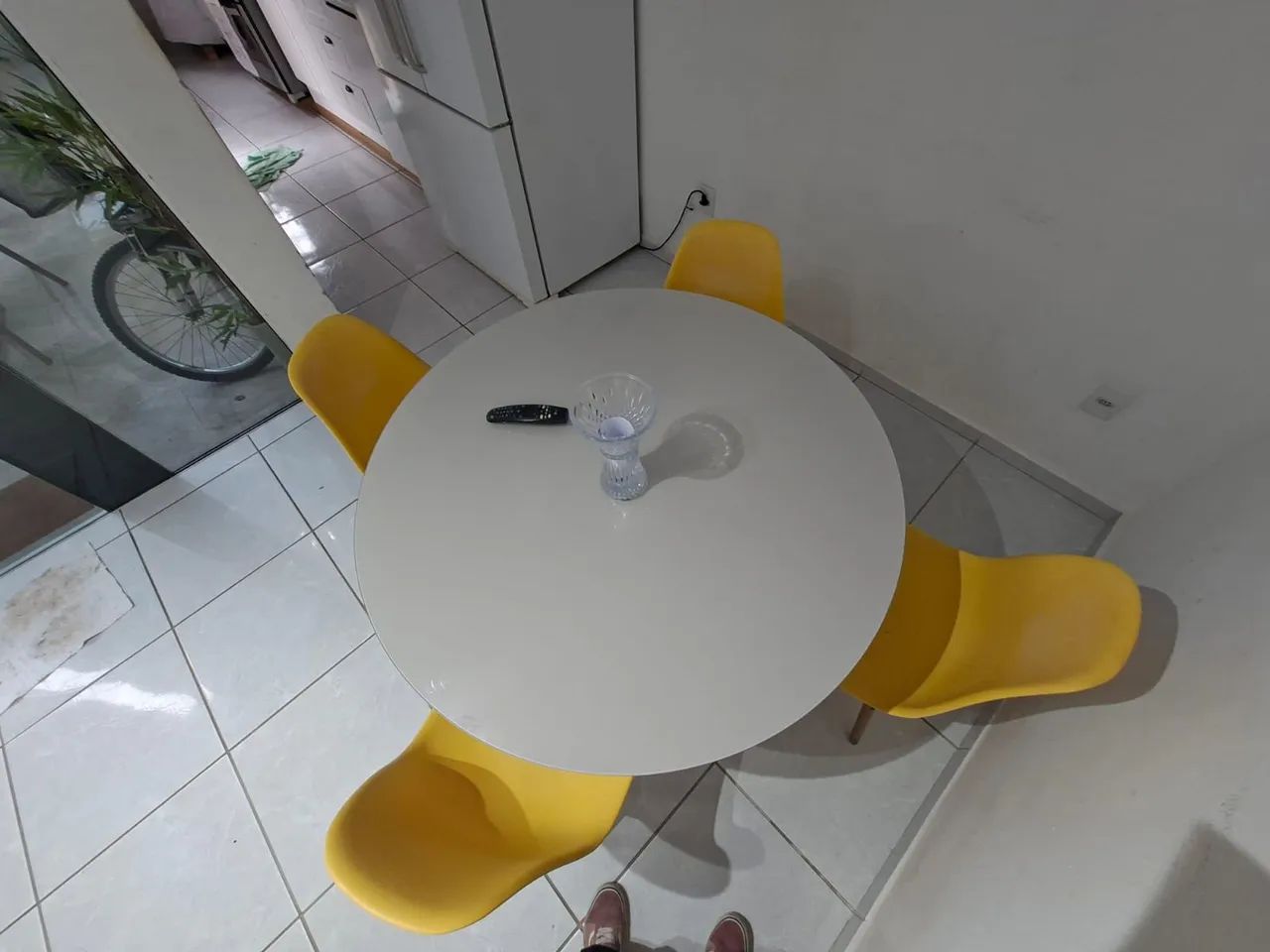 MESA DE VIDRO COM CADEIRAS - Foto 3