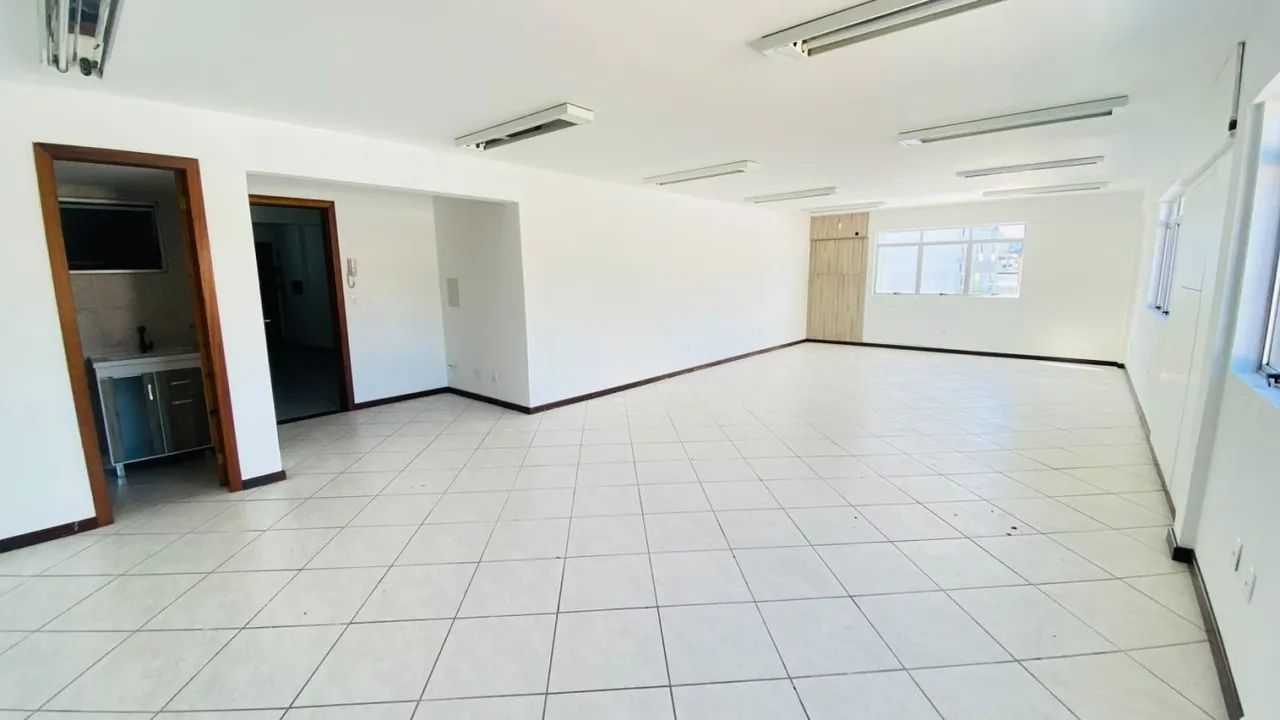 SALA COMERCIAL PARA LOCAÇÃO NO CENTRO DE BLUMENAU