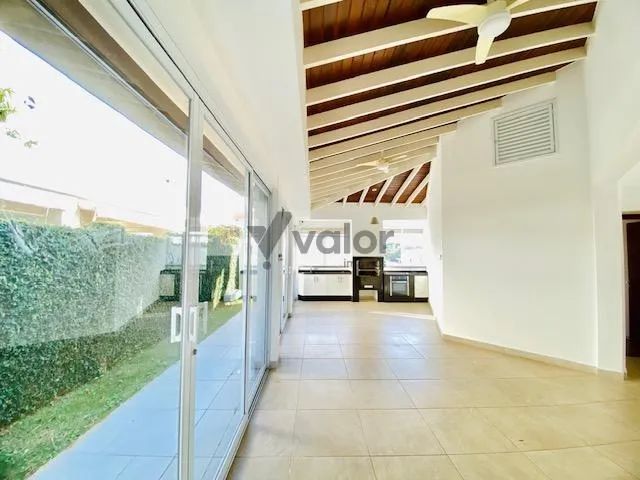 Casa para alugar em Campinas, Loteamento Alphaville Campinas, com 3 suítes, com 343 m² - Foto 5