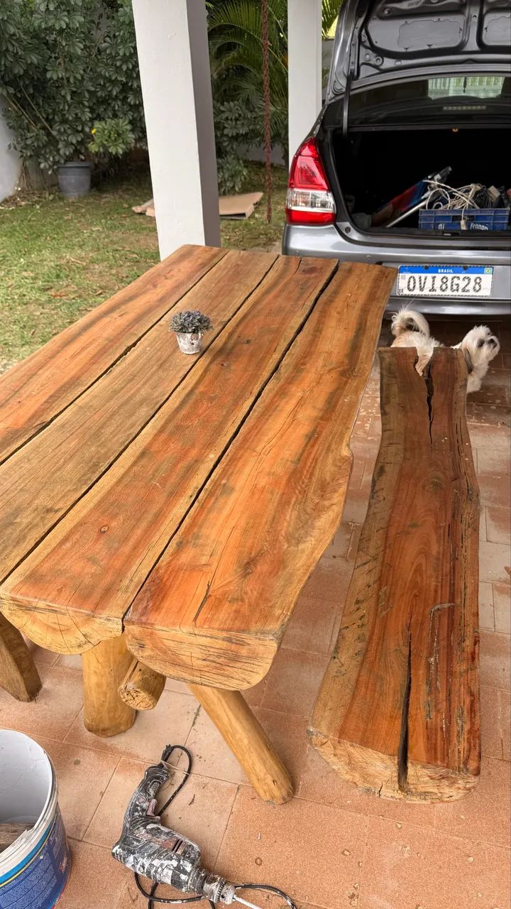 Mesa Rústica 1,53 x 0,70 com 2 bancos  - Foto 2