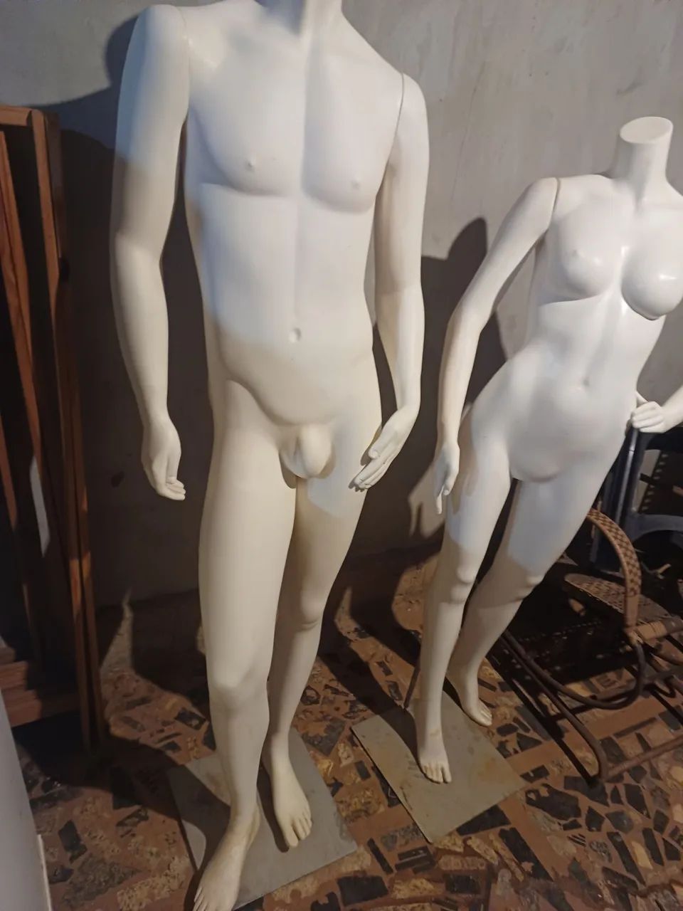 MANEQUIM MASCULINO E FEMININA.