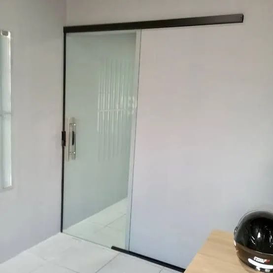 Porta blindex de correr ( Vidraçaria ) 2
