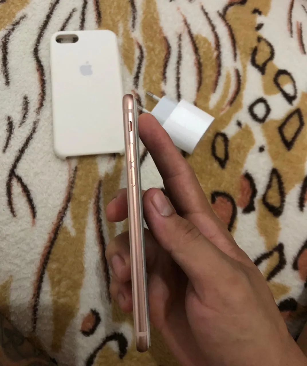 iPhone 8 rose gold 64gb todo original - Celulares e Smartphones