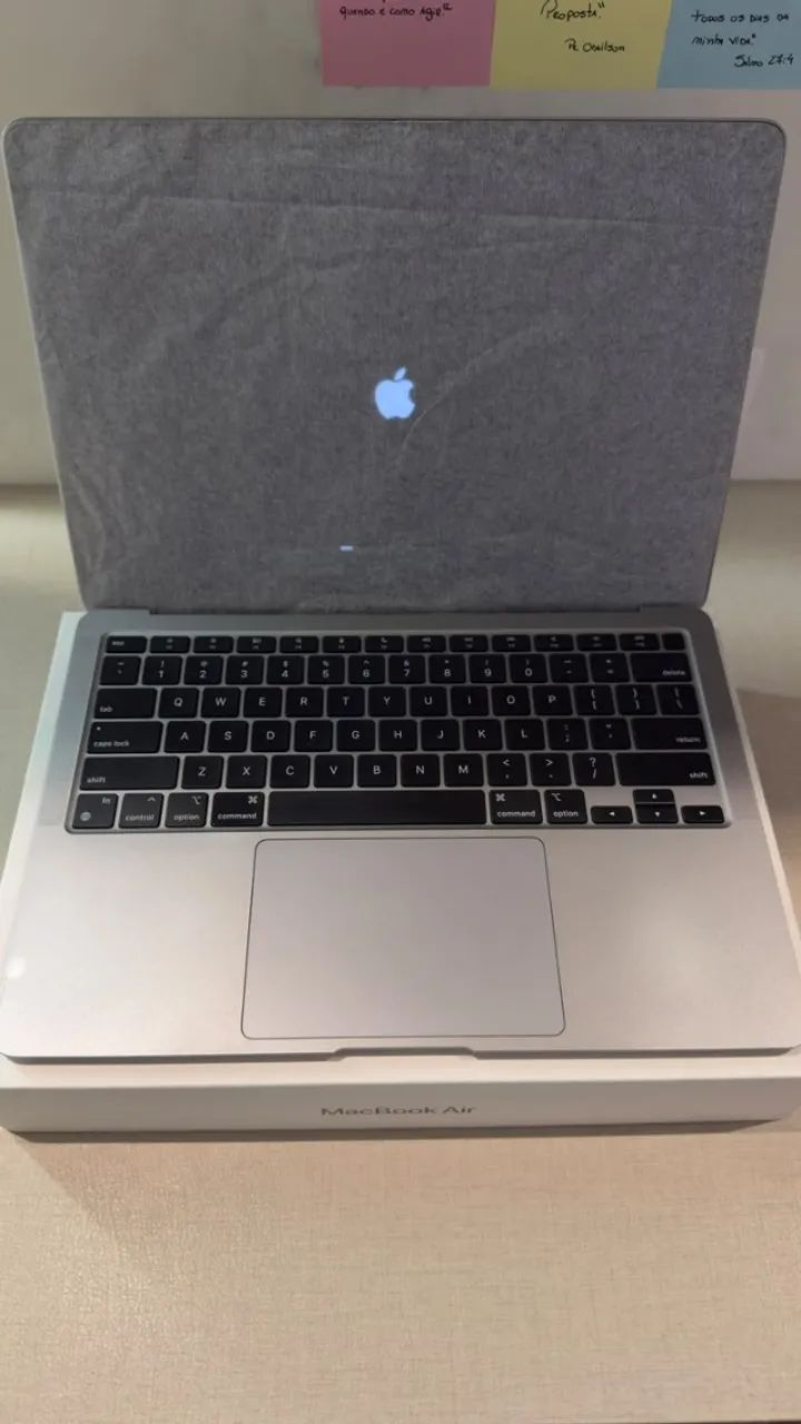 MacBook Air M1 2020 8GB 256GB + Caixa Original | Excelente Estado