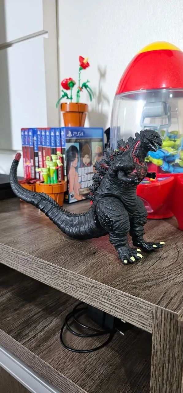 Lote de figuras do Godzilla e Shin Godzilla - Foto 2