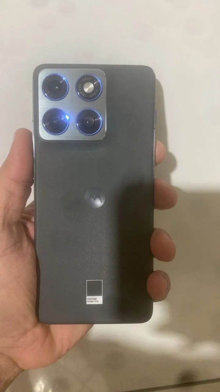 Moto Edge 70  - Foto 2