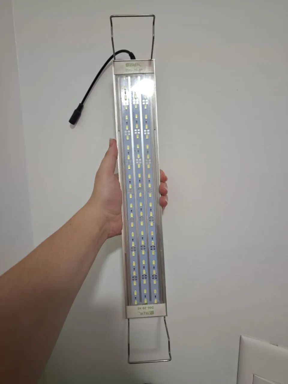 Filtro Hang-On Eheim Liberty 75 com aquário de 23 Litros e luminária  - Foto 6