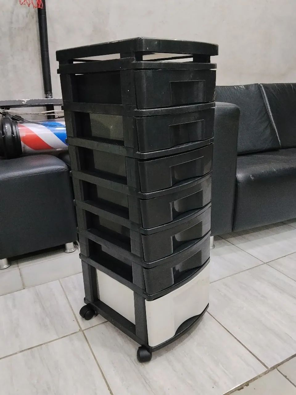Carrinho auxiliar para salão 