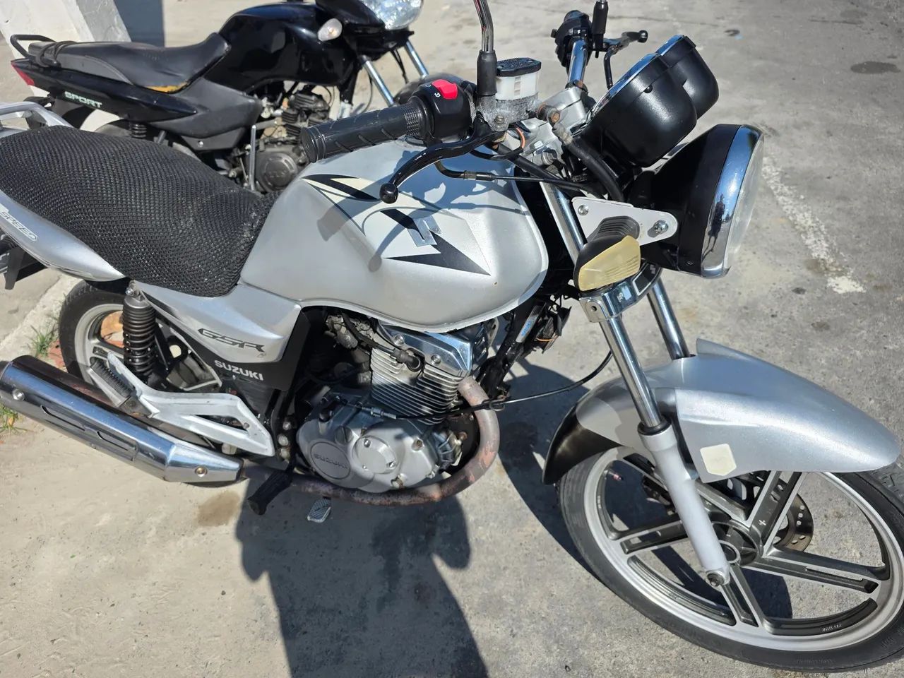 Suzuki GSr 150cc conservada - Foto 3