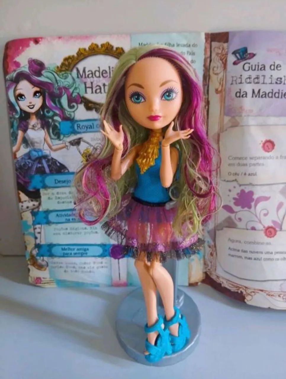 Boneca maddie hatter ever after high