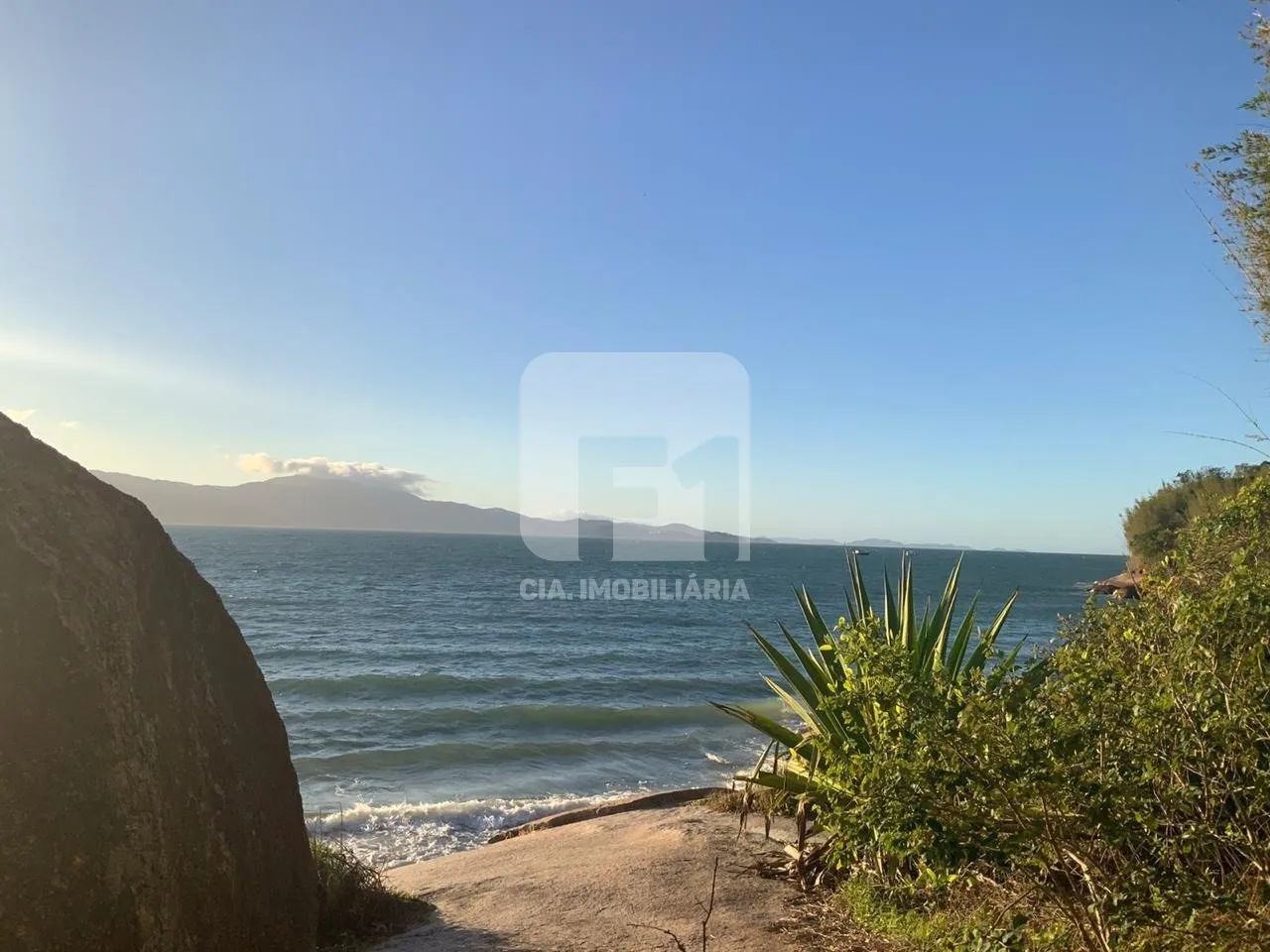 Terreno em frente ao mar da Praia da Daniela - Foto 2