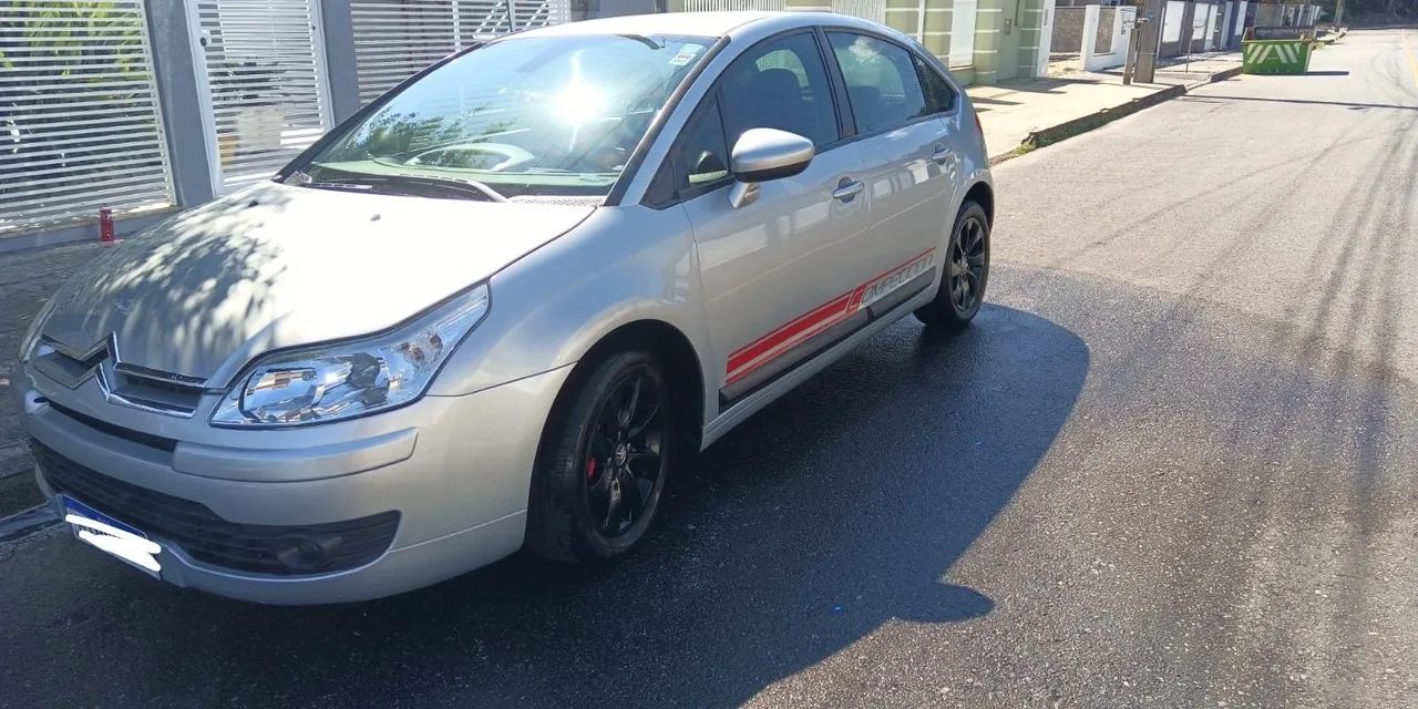 Citroën C4 C4 GLX 2.0 Flex 16V 5p Aut. 2011