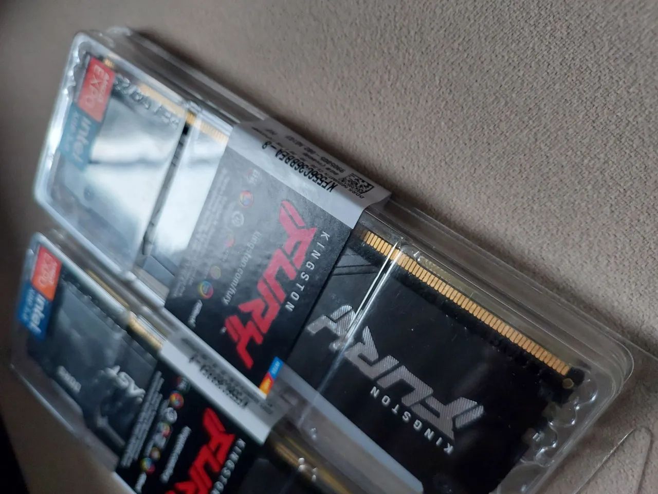 DDR5 RGB kingston Beast zero lacrada 2x8 - Foto 5