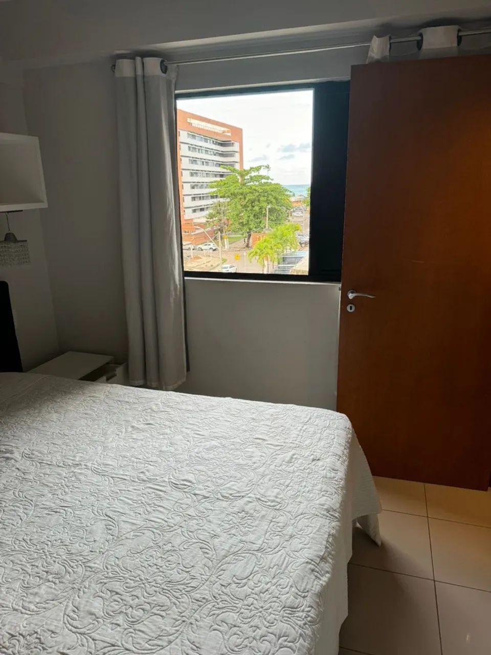 Quarto e Sala - 100% Mobiliado com varanda - Vista Mar - Foto 5