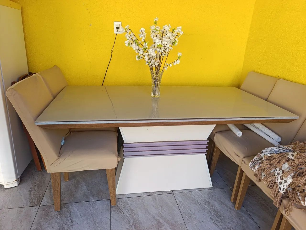 VENDO MESA GIGANTE 6 LUGARES  