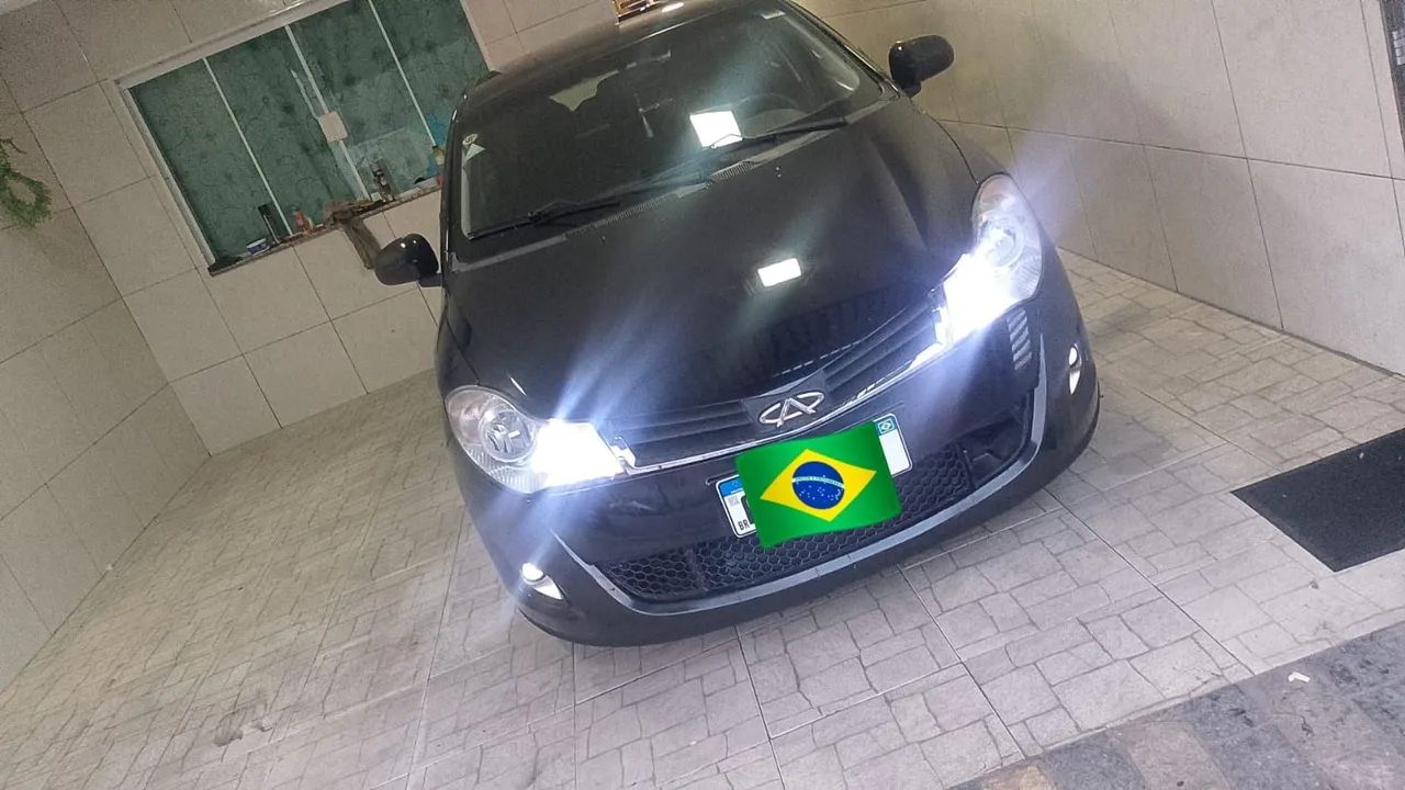 Chery Celer Hatch 1.5 16V Flex 5P 2013