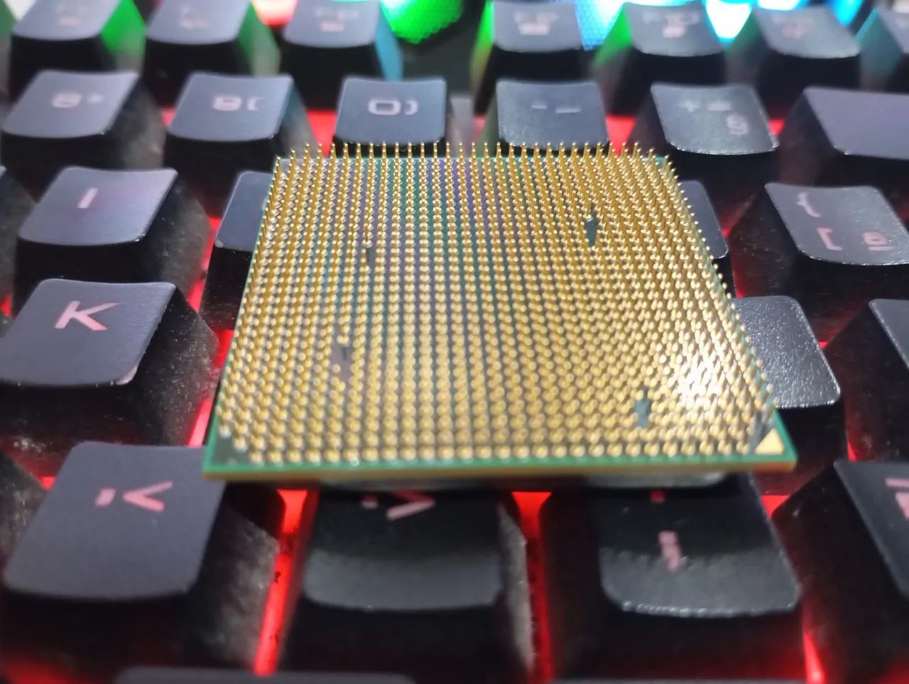 AMD Phenom II X4 955 Black Edition - Foto 3