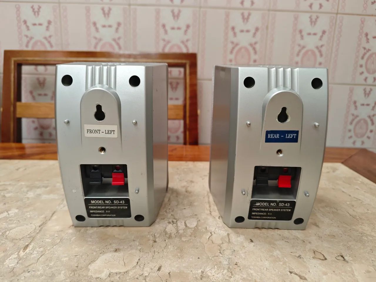 Par de Caixas Toshiba SD-43 6 Ohm - Foto 2