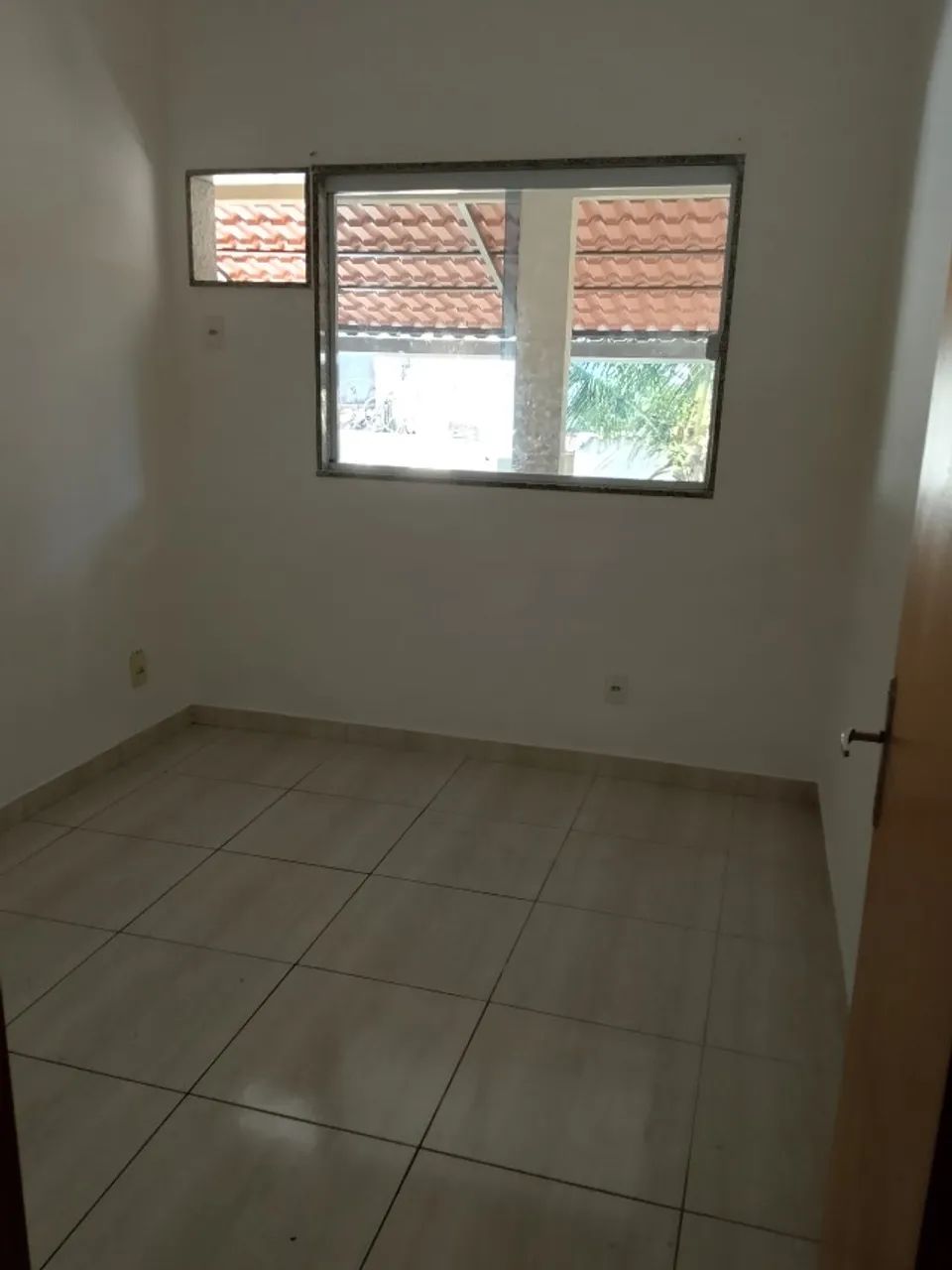 Vendo 2 casa no mesmo quintal uma kitnet e outra com 2 quartos - Foto 3