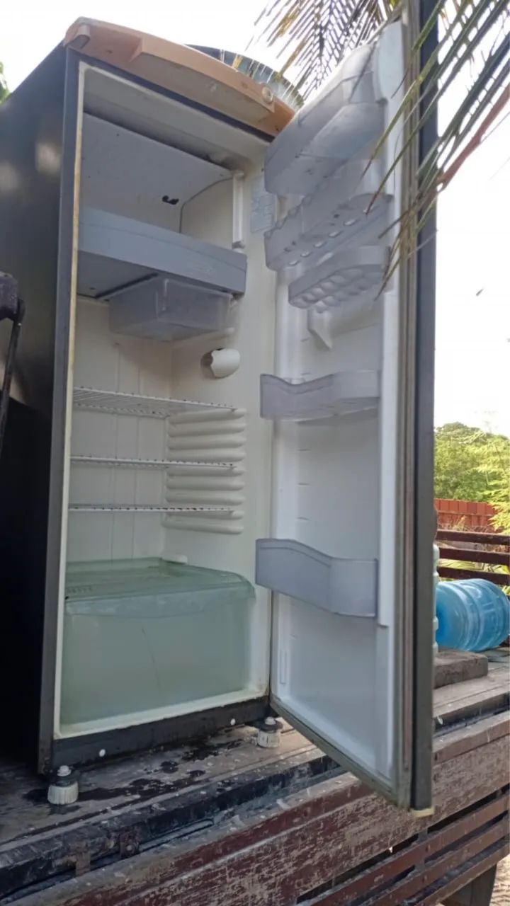 Geladeira consul espaçosa original entrego gratis - Foto 6