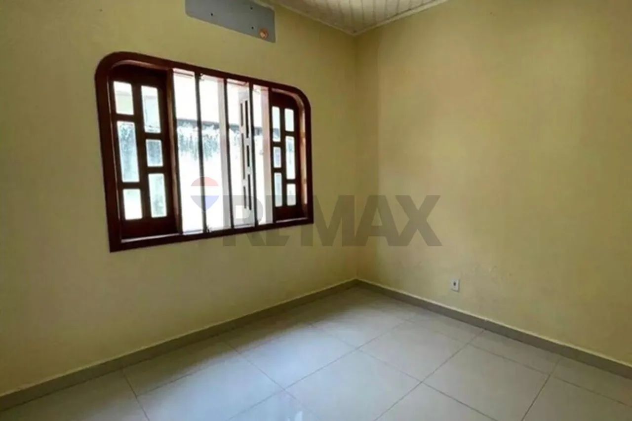 Casa Ampla com Piscina e Escritórios Reversíveis no Bairro Pedrinhas - Foto 5