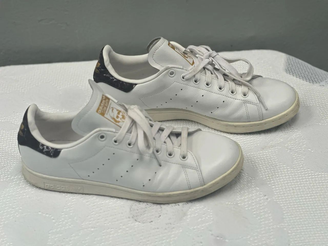 ADIDAS STAN SMITH 41/42 TRAZIDO DO JAPÃO  - Foto 5