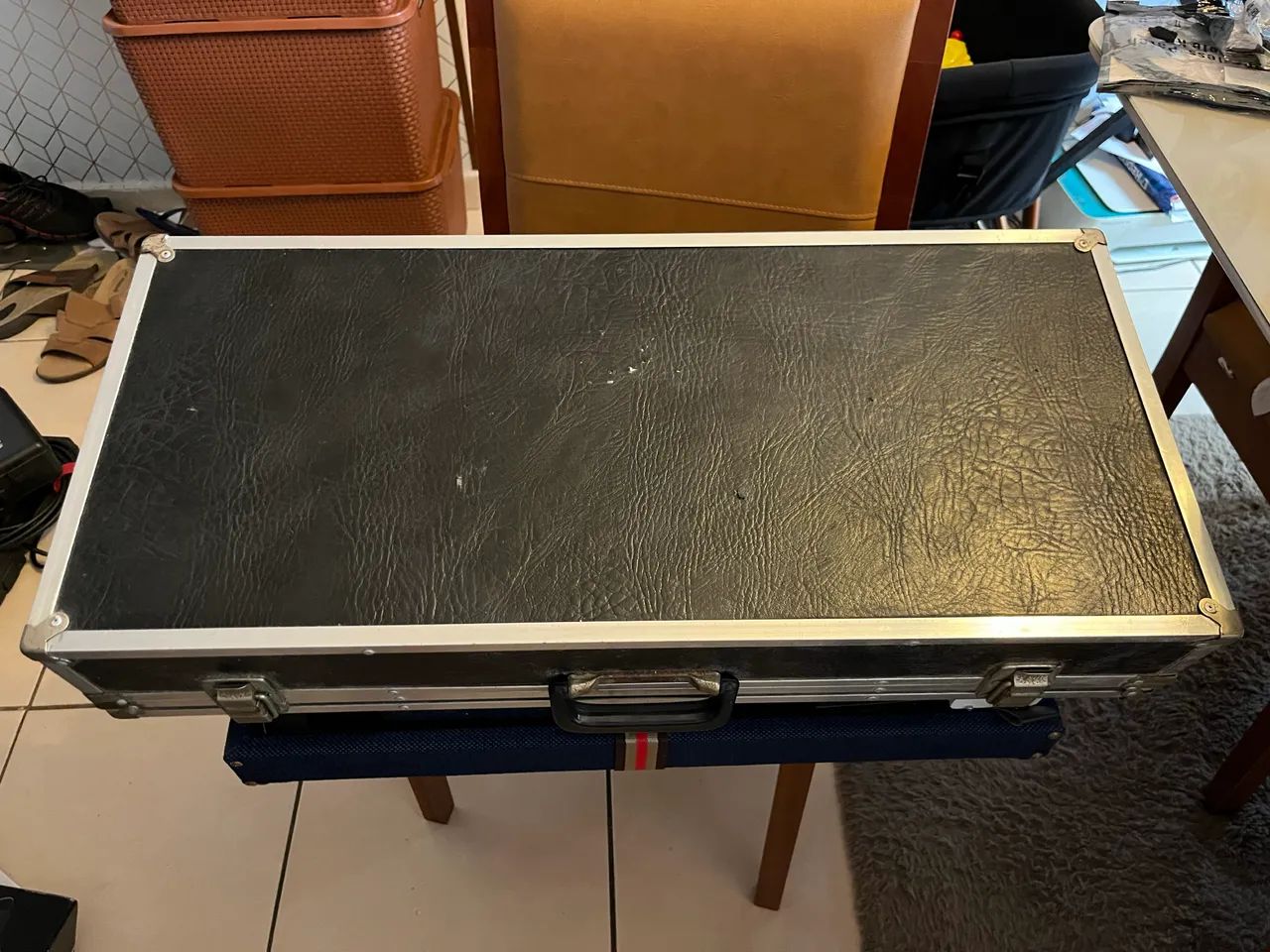 Vendo Hard Case para pedais ou pedaleiras 70cm X 30cm - Foto 2