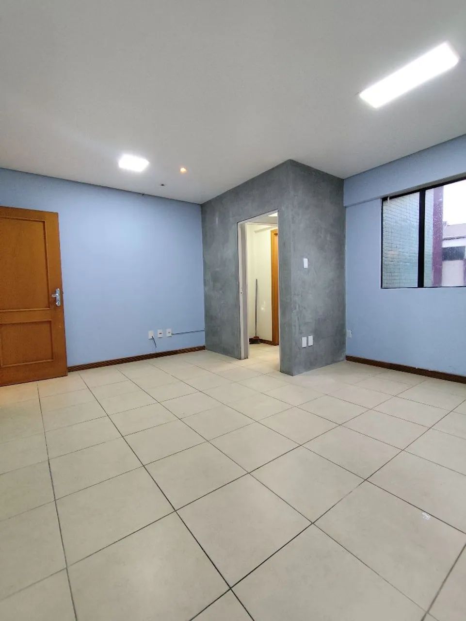SALA COMERCIAL NO UMARIZAL | 34M² | 2 AMBIENTES | ED. VILLAGE EMPRESARIAL | ANDAR ALTO - Foto 2