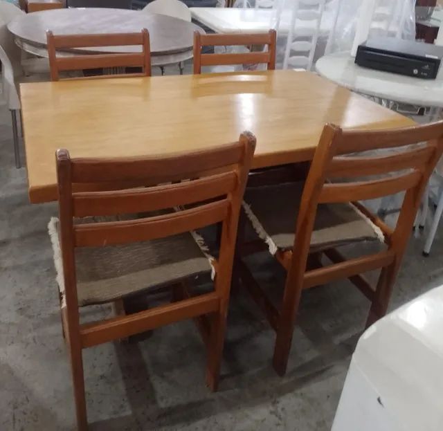 Mesa C/ 4 Cadeiras