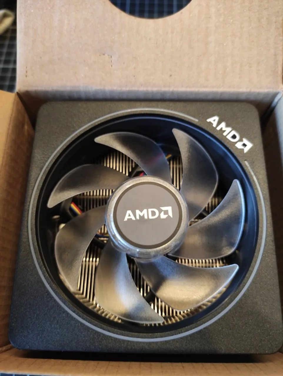 CPU Cooler AMD Wraith Prism Rgb AM4 - Foto 5