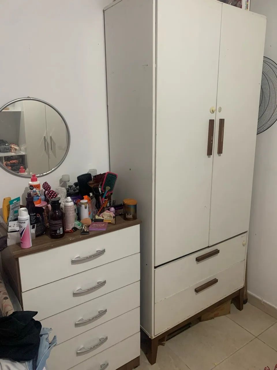 GUARDA ROUPA E CÔMODA PARA BEBÊ 