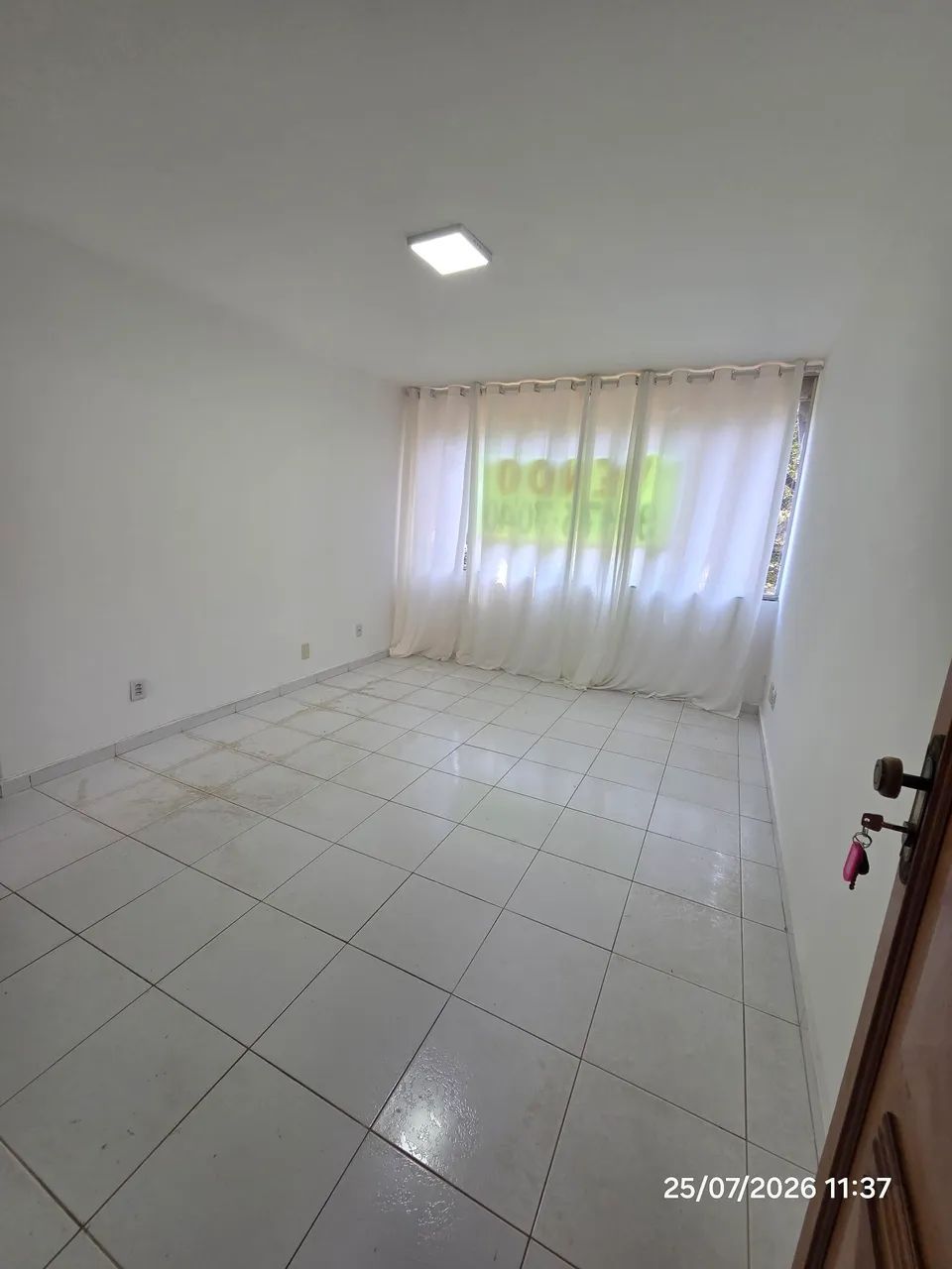 APARTAMENTO À VENDA