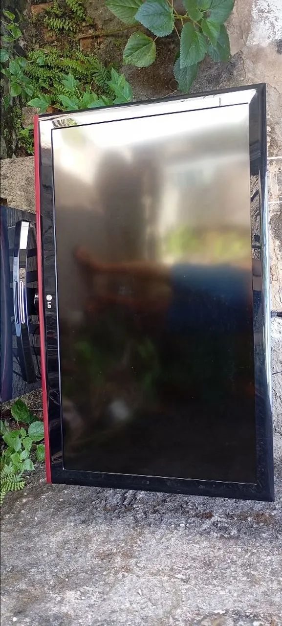Vendo 2 tvs de 42 polegadas uma plasma LCD Samsung e outra LCD LED LG  - Foto 3