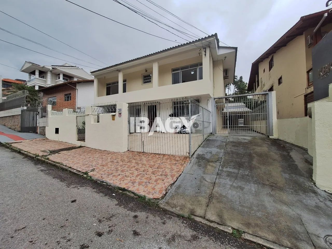 Excelente Casa 5 dormitório(s) em Canto - Florianópolis - Foto 3