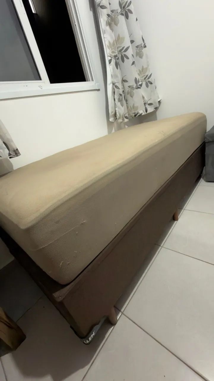 Cama box de solteiro + colchão extra