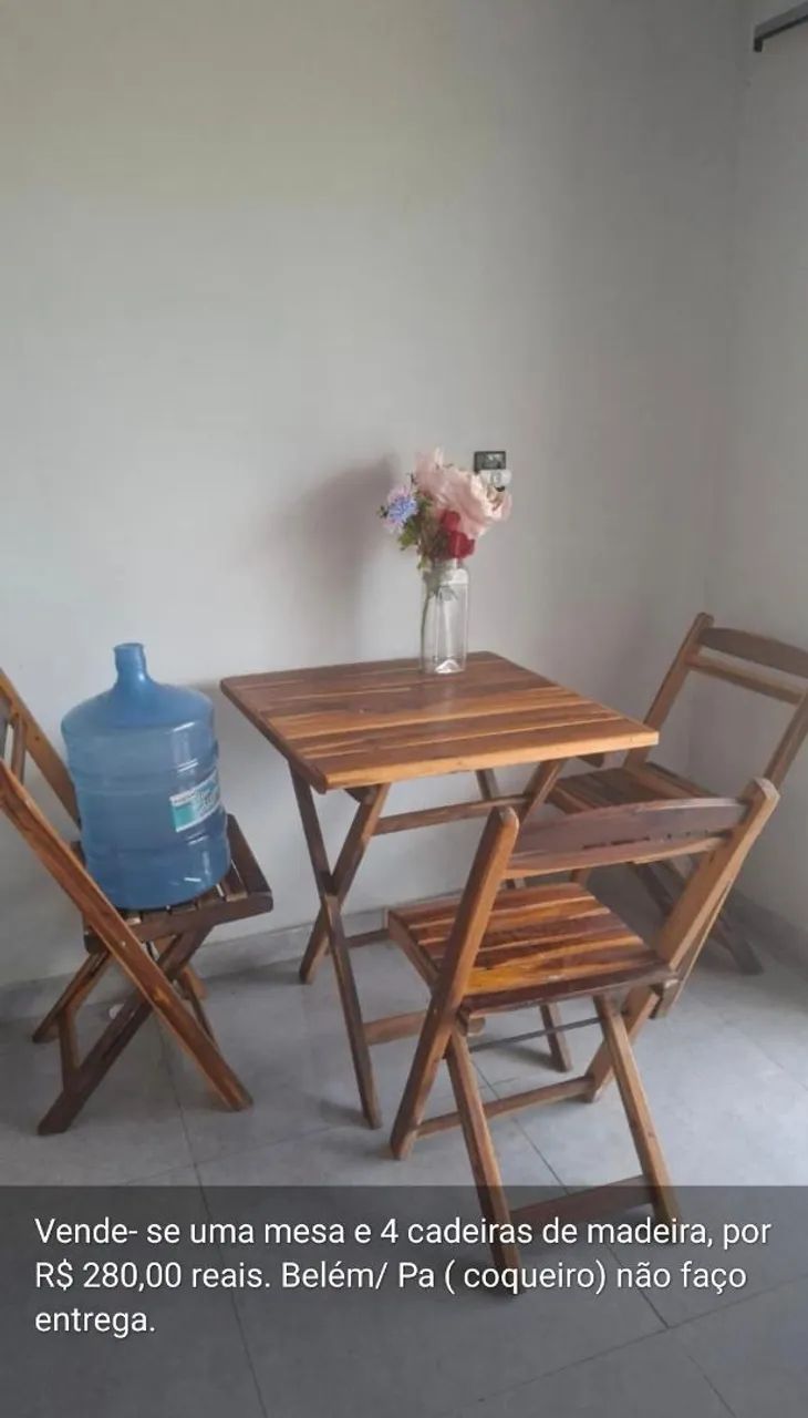 Conjunto de mesa e cadeiras 