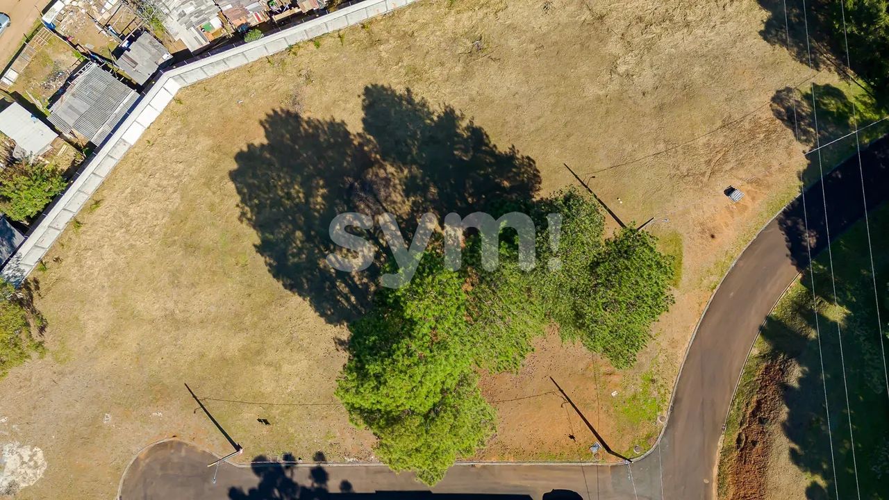 Amplo terreno em condomínio - Foto 5