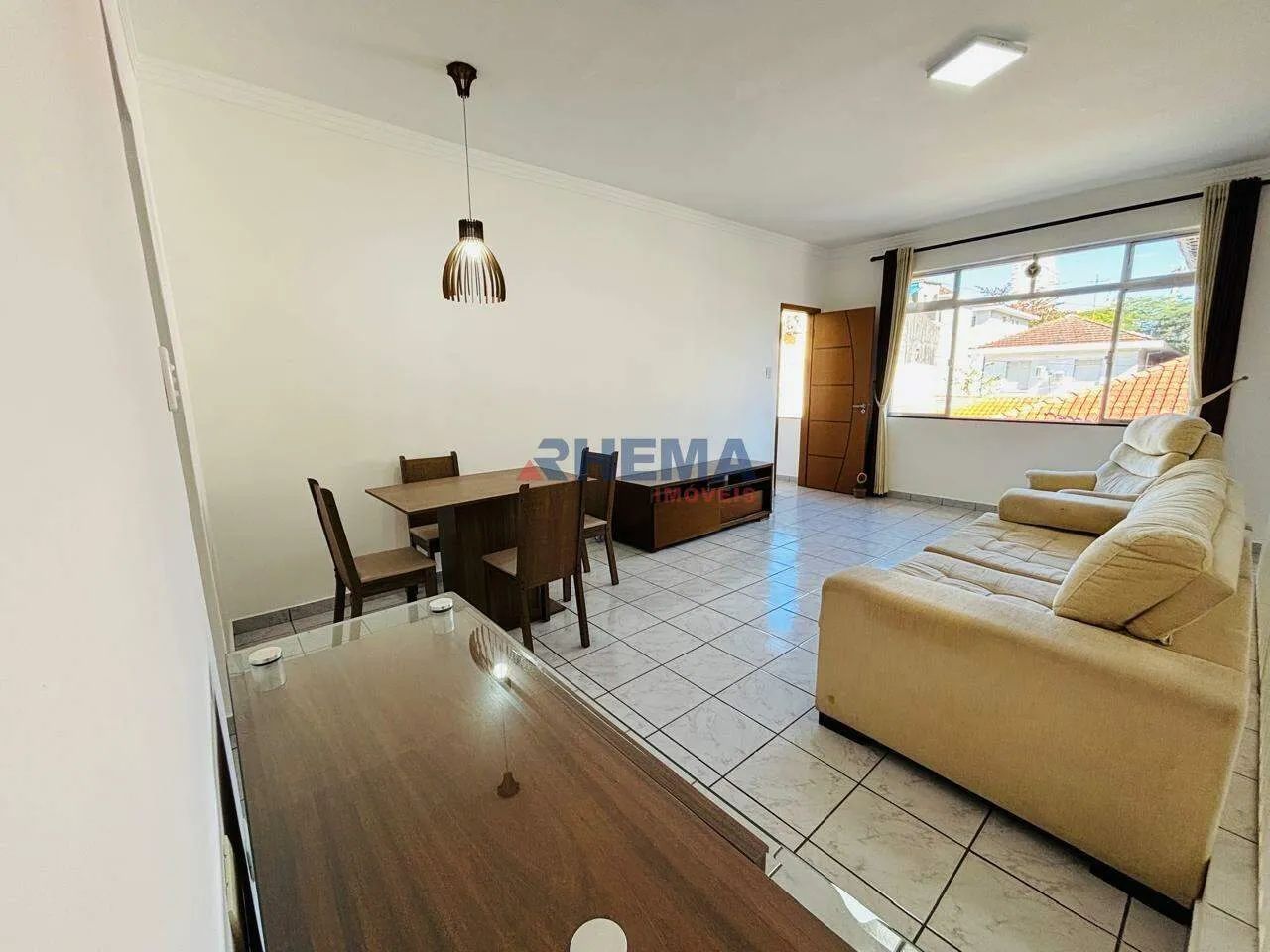 Casa em Condominio Fechado com 2 Dormitórios